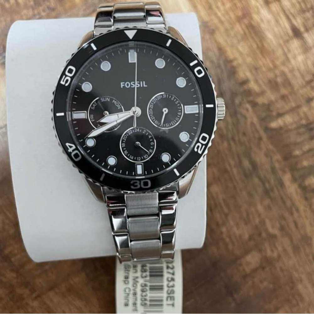 Fossil Black Dial Silver Bracelet Watch